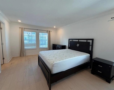1523 W Chestnut Street - Photo Thumbnail 5