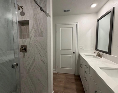 1523 W Chestnut Street - Photo Thumbnail 7