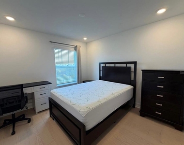 1523 W Chestnut Street - Photo Thumbnail 11