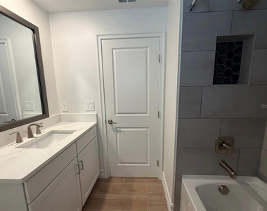 1523 W Chestnut Street - Photo Thumbnail 13