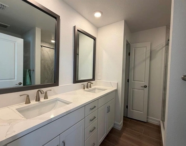 1523 W Chestnut Street - Photo Thumbnail 8