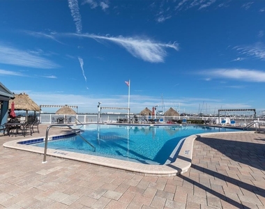 6210 Sun Boulevard - Photo Thumbnail 27
