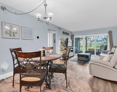 6210 Sun Boulevard - Photo Thumbnail 12