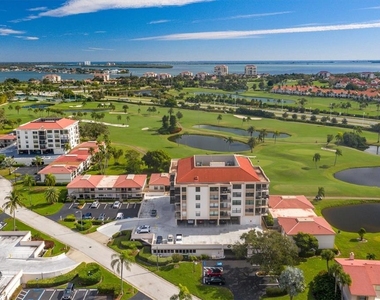 6210 Sun Boulevard - Photo Thumbnail 32