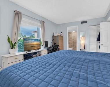 6210 Sun Boulevard - Photo Thumbnail 15