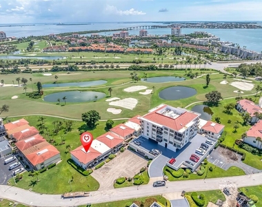 6210 Sun Boulevard - Photo Thumbnail 36
