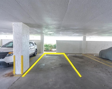 6210 Sun Boulevard - Photo Thumbnail 26