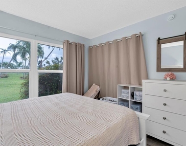 6210 Sun Boulevard - Photo Thumbnail 19