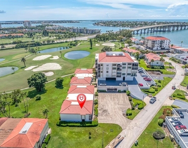 6210 Sun Boulevard - Photo Thumbnail 35