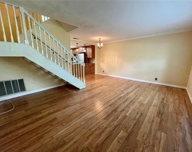 14803 Lake Forest Drive - Photo Thumbnail 2