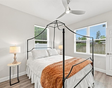 2144 43rd Terrace N - Photo Thumbnail 27