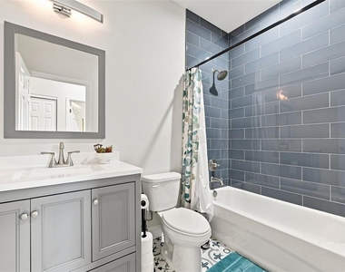 2144 43rd Terrace N - Photo Thumbnail 14
