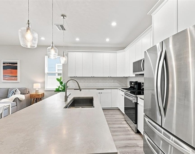 2144 43rd Terrace N - Photo Thumbnail 11
