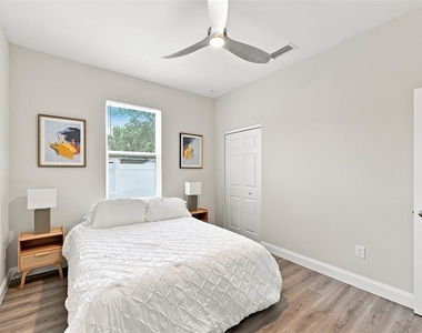 2144 43rd Terrace N - Photo Thumbnail 16