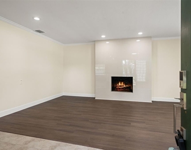 4247 Helena Street Ne - Photo Thumbnail 4