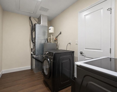 4247 Helena Street Ne - Photo Thumbnail 26