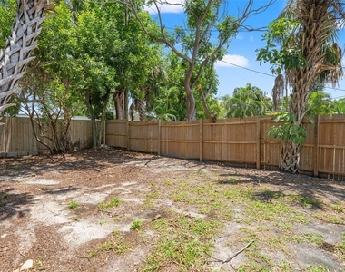 4247 Helena Street Ne - Photo Thumbnail 32