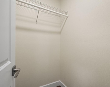 4247 Helena Street Ne - Photo Thumbnail 19