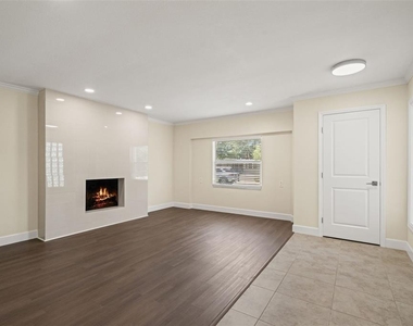 4247 Helena Street Ne - Photo Thumbnail 5