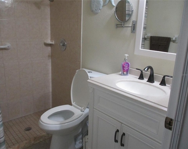 471 Insull Court - Photo Thumbnail 11