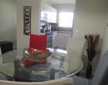 471 Insull Court - Photo Thumbnail 6