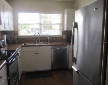 471 Insull Court - Photo Thumbnail 16