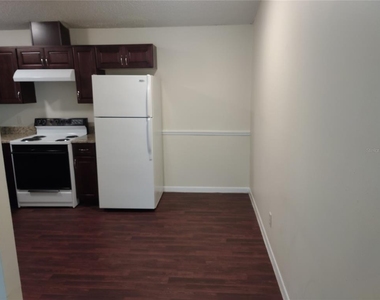 173 Hickory Street - Photo Thumbnail 3