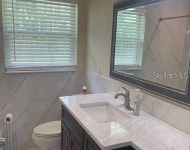 3040 Glen Oak Avenue N - Photo Thumbnail 3
