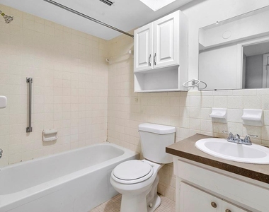 30 Liberty Way - Photo Thumbnail 9