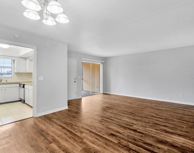 30 Liberty Way - Photo Thumbnail 2