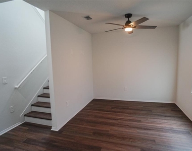 705 Pennsylvania Avenue - Photo Thumbnail 11
