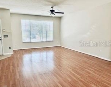 12253 Country White Circle - Photo Thumbnail 6