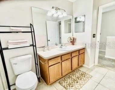 12253 Country White Circle - Photo Thumbnail 15