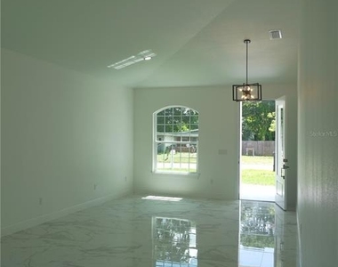 8924 N Orleans Avenue - Photo Thumbnail 6