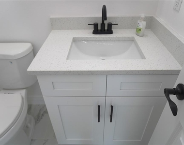 8924 N Orleans Avenue - Photo Thumbnail 10