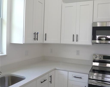 8924 N Orleans Avenue - Photo Thumbnail 38