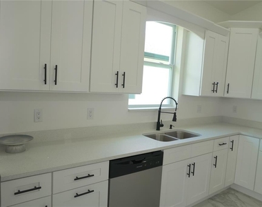 8924 N Orleans Avenue - Photo Thumbnail 33