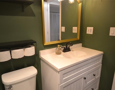 2944 W Bay Drive - Photo Thumbnail 19