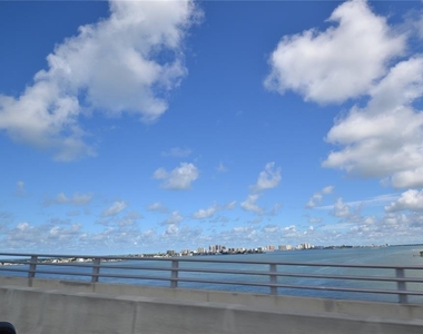 2944 W Bay Drive - Photo Thumbnail 36