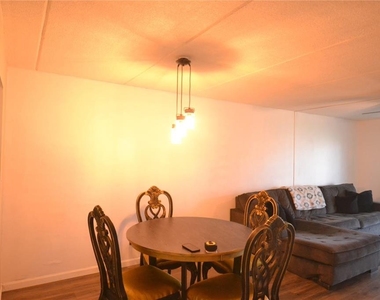 2944 W Bay Drive - Photo Thumbnail 3