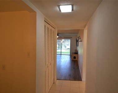 2944 W Bay Drive - Photo Thumbnail 12