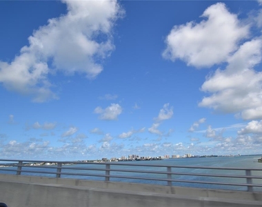 2944 W Bay Drive - Photo Thumbnail 35