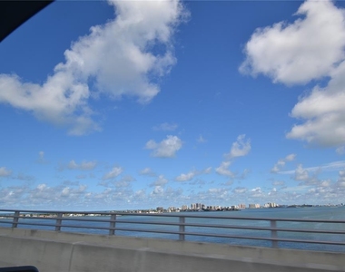 2944 W Bay Drive - Photo Thumbnail 37