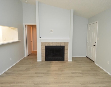 8645 Fancy Finch Drive - Photo Thumbnail 14