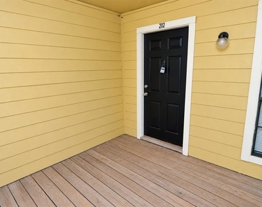 8645 Fancy Finch Drive - Photo Thumbnail 4