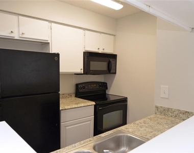 8645 Fancy Finch Drive - Photo Thumbnail 6