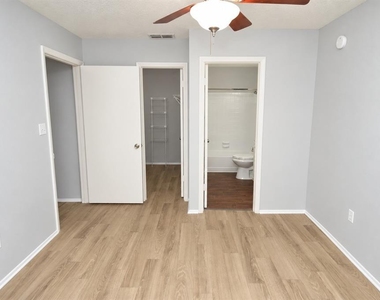 8645 Fancy Finch Drive - Photo Thumbnail 46