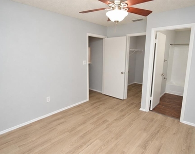 8645 Fancy Finch Drive - Photo Thumbnail 49