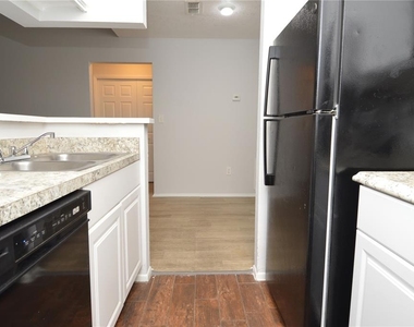 8645 Fancy Finch Drive - Photo Thumbnail 9