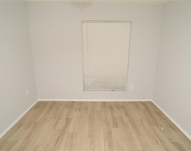 8645 Fancy Finch Drive - Photo Thumbnail 37
